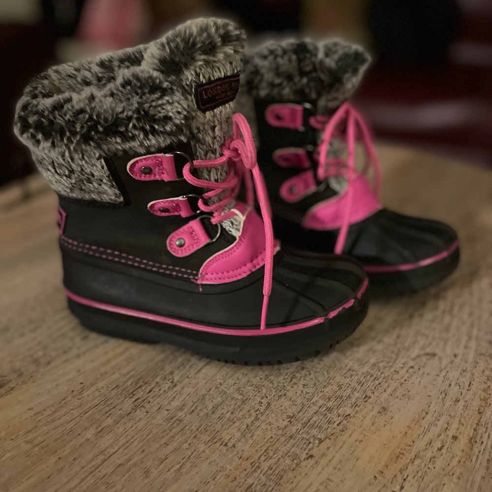 Hardly used London Fog boots - Picture 2 of 3